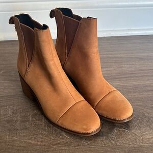 Toms Women's Tan Ankle Boots